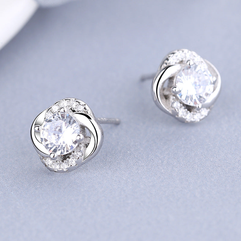 Women's earrings with sparkling cubic zirconia and elegant cable design Land Girl