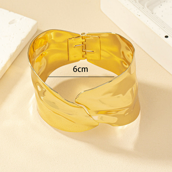 Women's Open Bangle in Stylish, Curved Design Land Girl