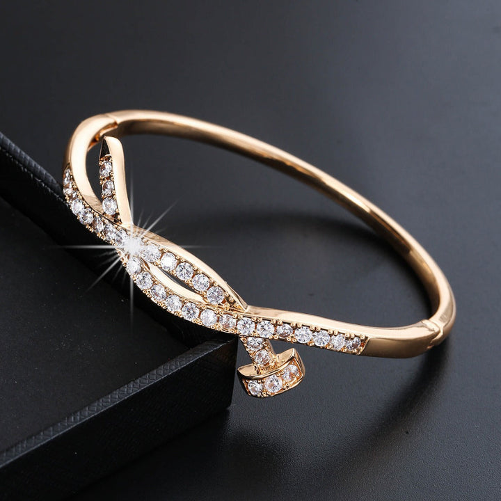 Ladies bracelet with elaborate infinity symbol and sparkling zirconia Land Girl
