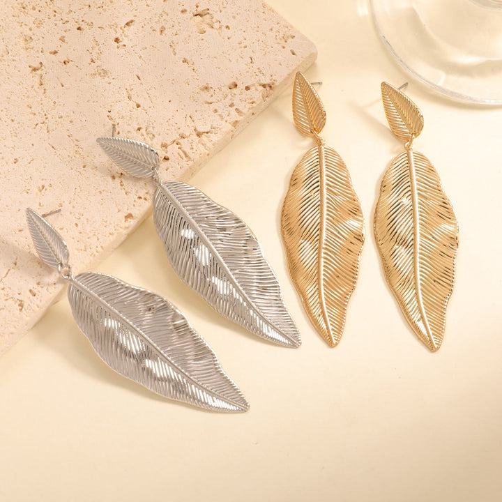 Women's Hanging Earrings in Elegant Leaf Design Land Girl