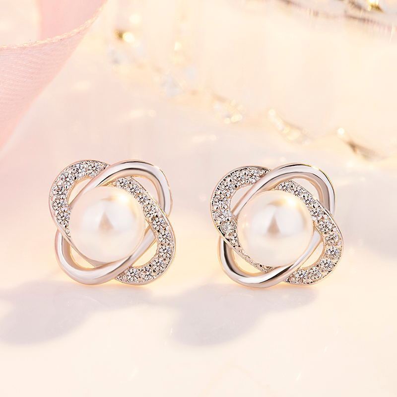 Ladies earrings with artistic pearl design and sparkling zirconia Land Girl