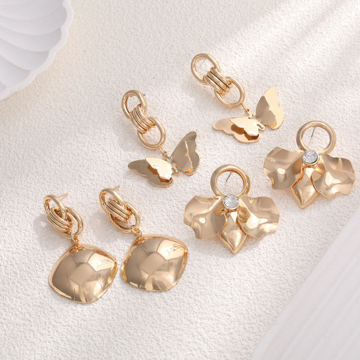 Ladies Elegant and Stylish Earrings with Floral Designs Land Girl