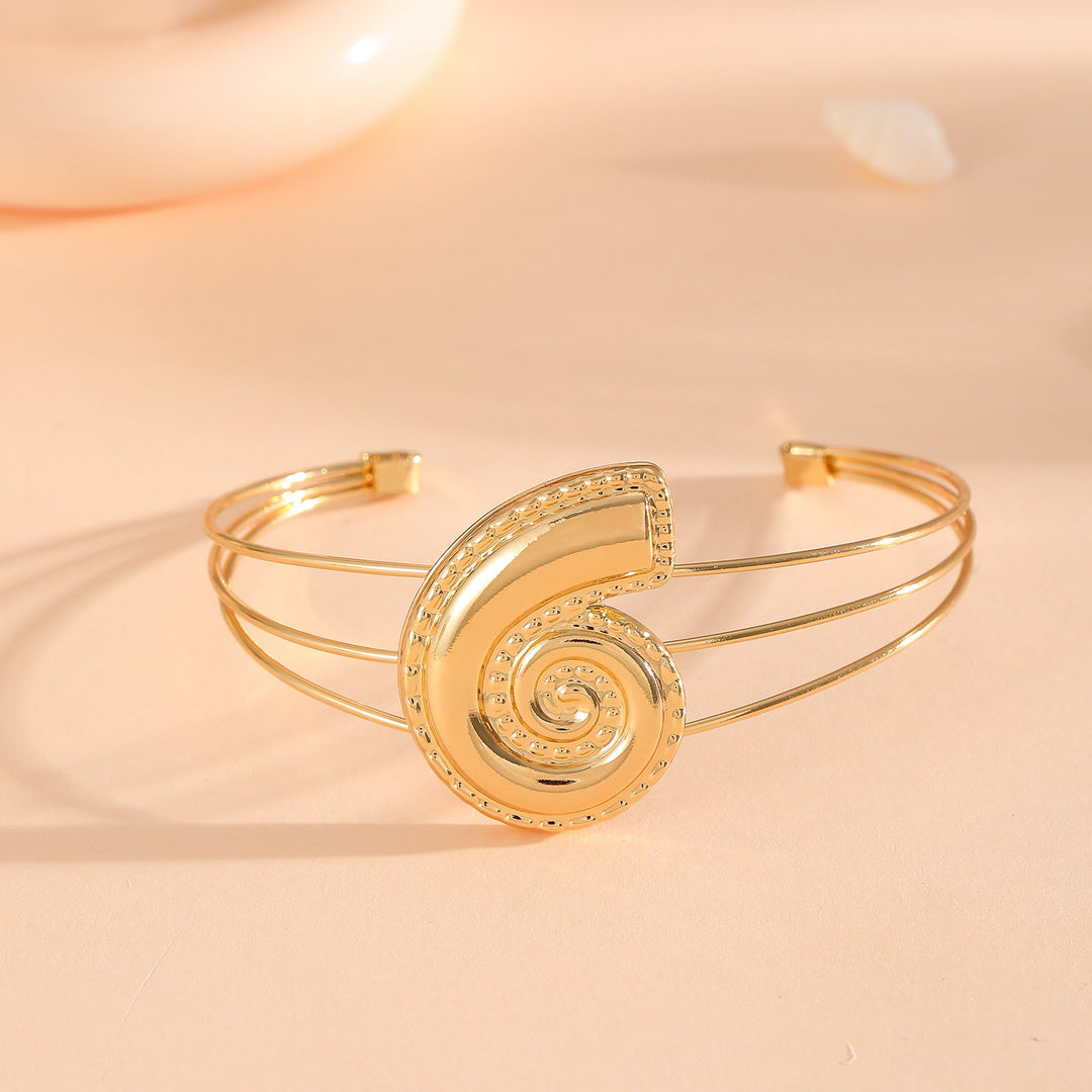 Women's bracelet with intricate bow design Land Girl
