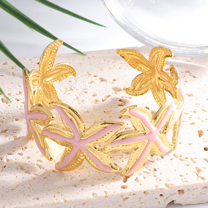 Ladies Open Cuff Bracelet with Expressive Star Motif Land Girl
