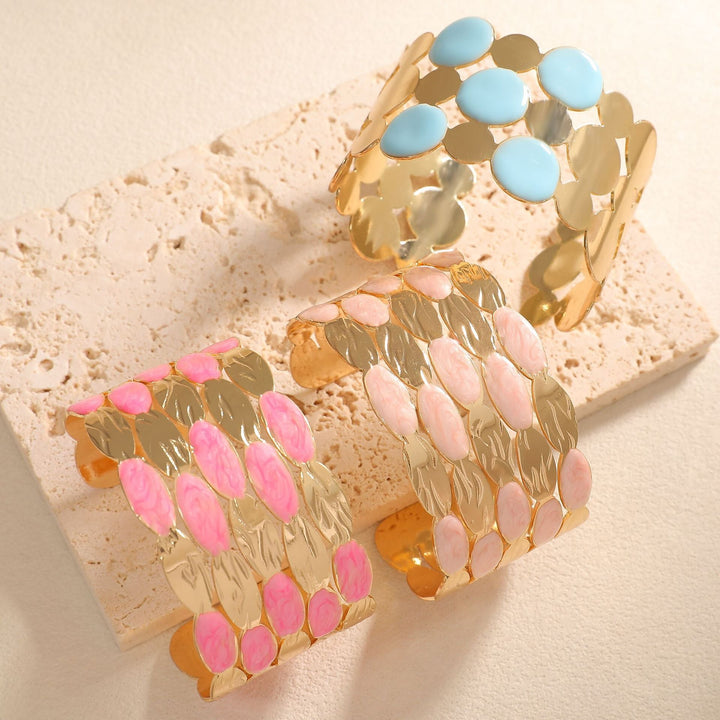 Ladies bracelet with intricate floral design Land Girl