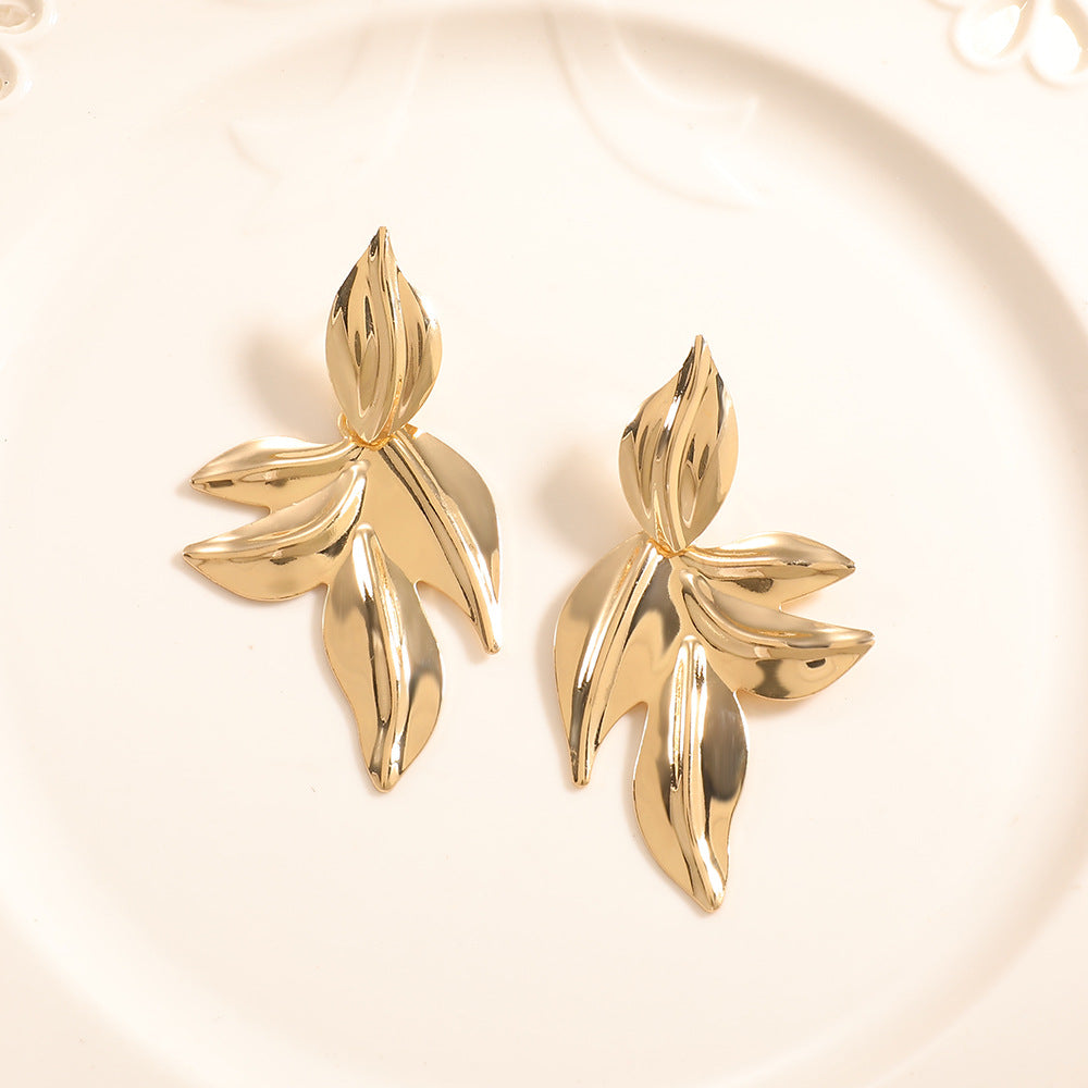 Women’s earrings with elegant leaf design Land Girl