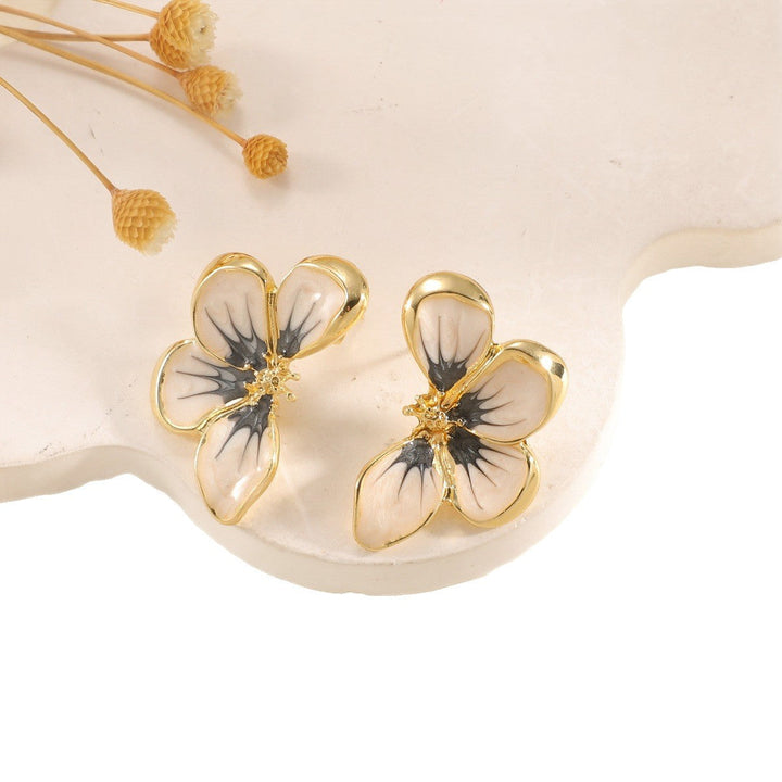 Women's ear clips in elegant floral design with a glossy coating Land Girl
