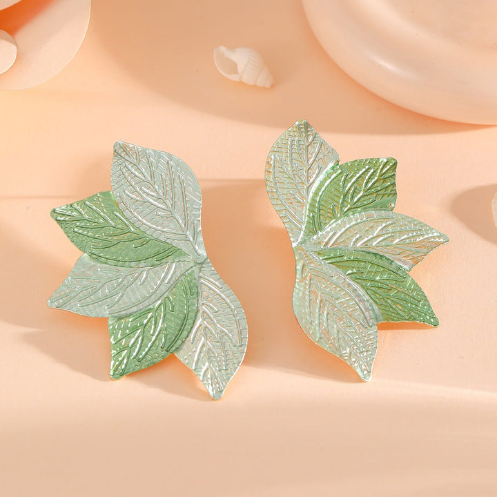 Women’s hair accessory with elaborate leaf design Land Girl