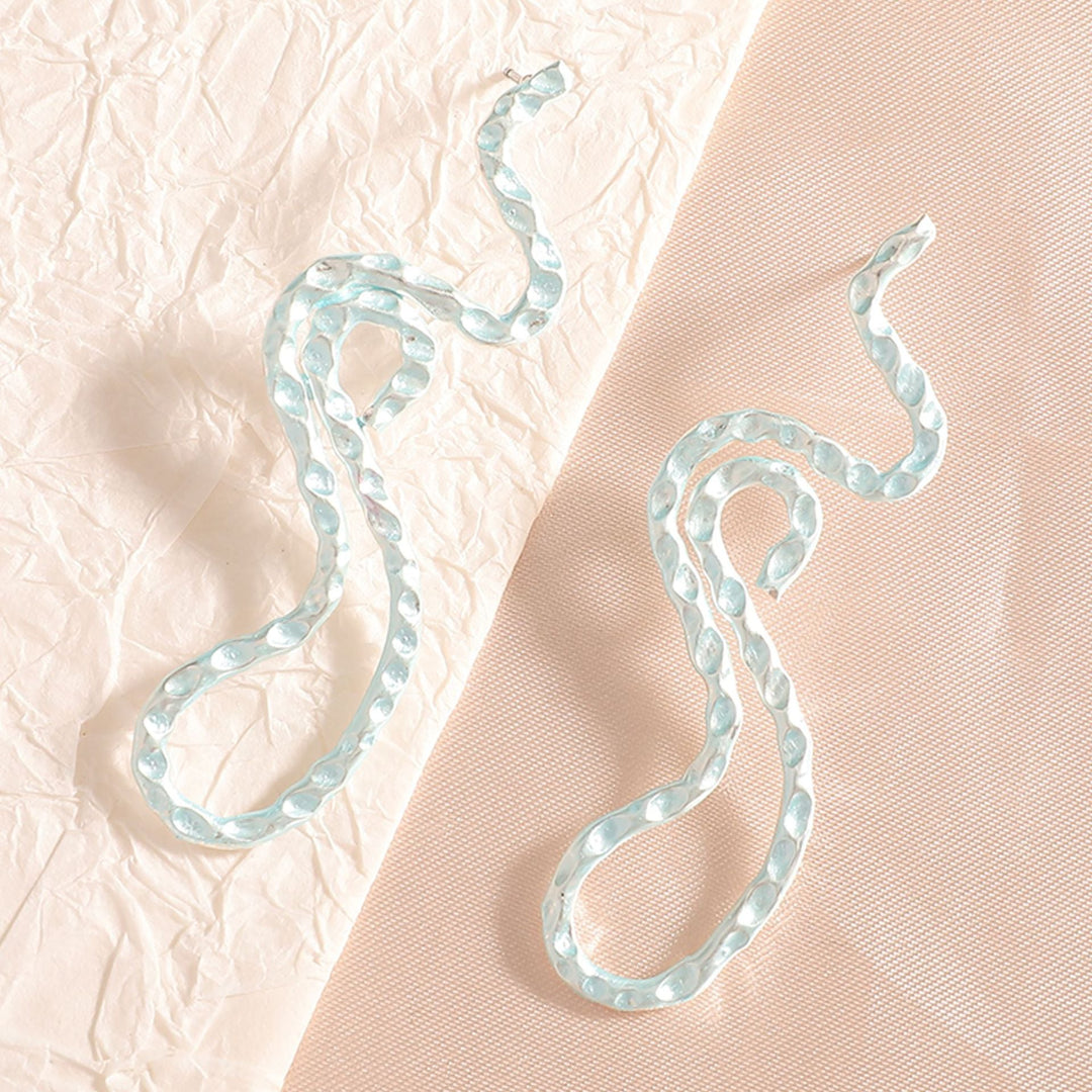 Ladies earrings in elegant wave pattern Land Girl