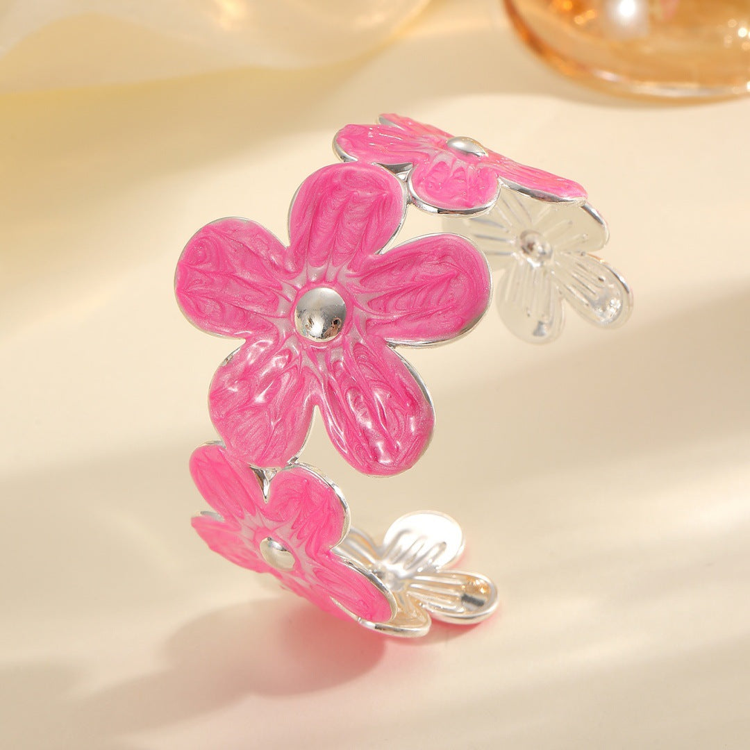 Women's bracelet made of high-quality metal with floral design Land Girl