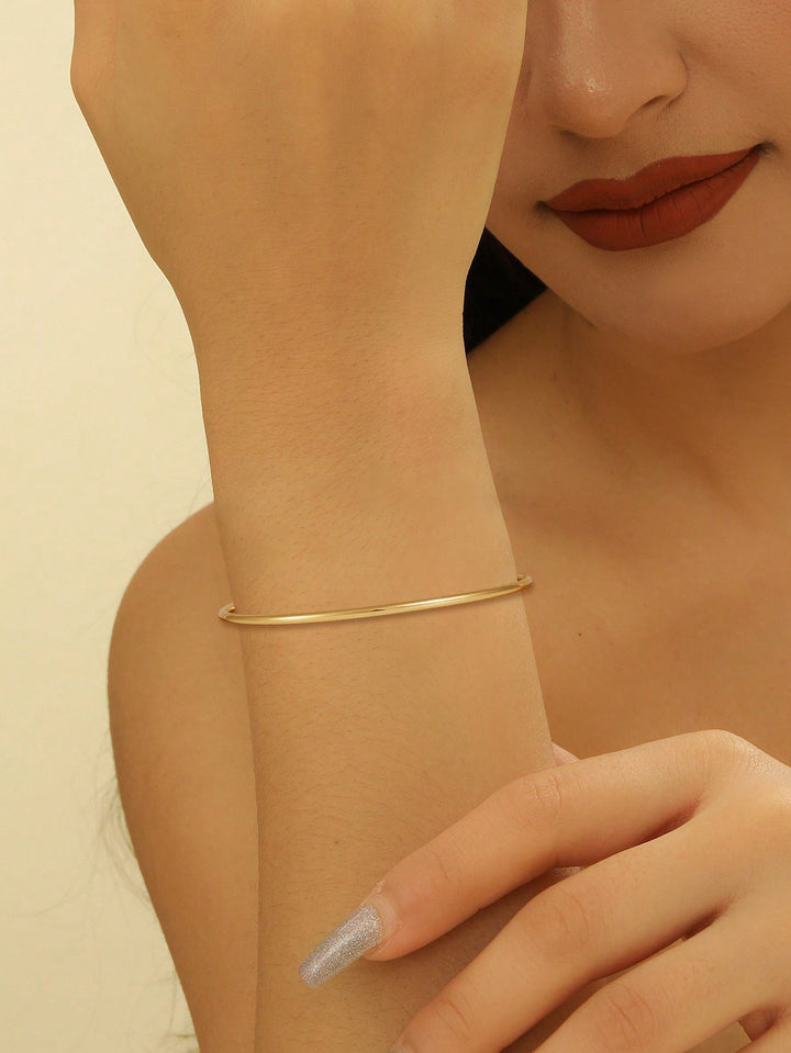 Ladies' bangle with elegant curved design Land Girl