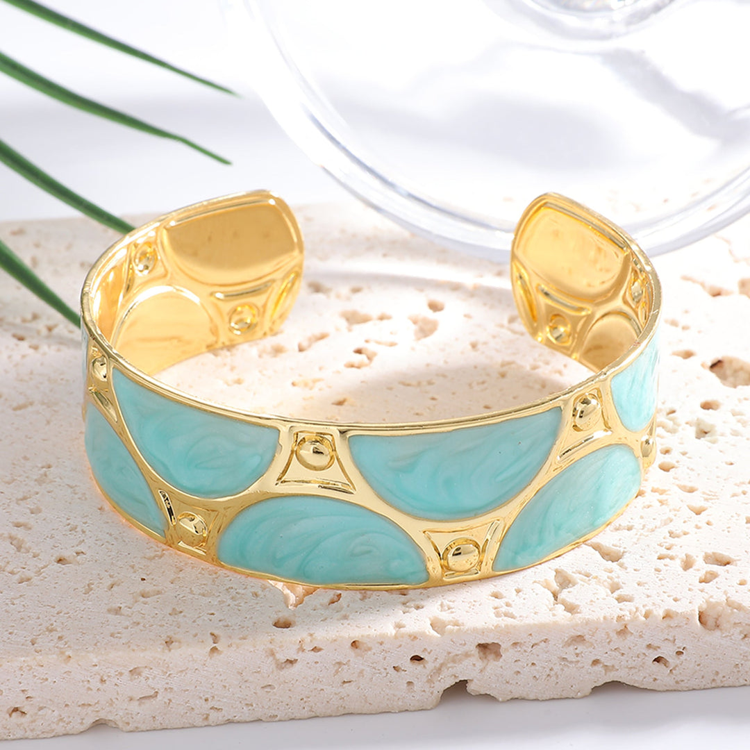 Women's cuff bracelet with artistic design Land Girl
