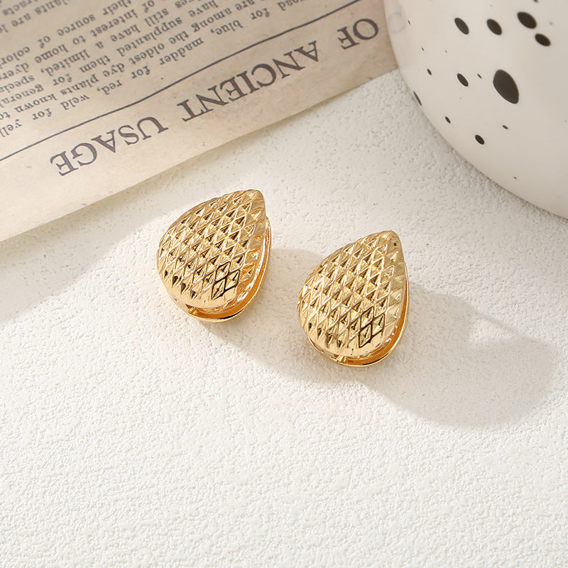 Women's Ear Clips with Elegant Pattern Land Girl