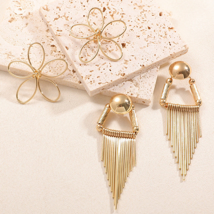 Ladies Hanging Earrings in Artistic Flower Design Land Girl