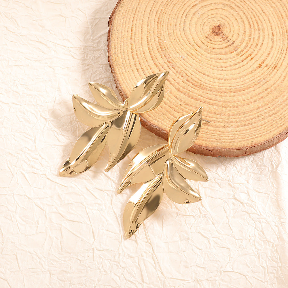 Women’s earrings with elegant leaf design Land Girl