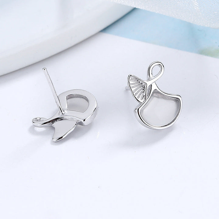 Women's earrings in elegant whale fin design Land Girl