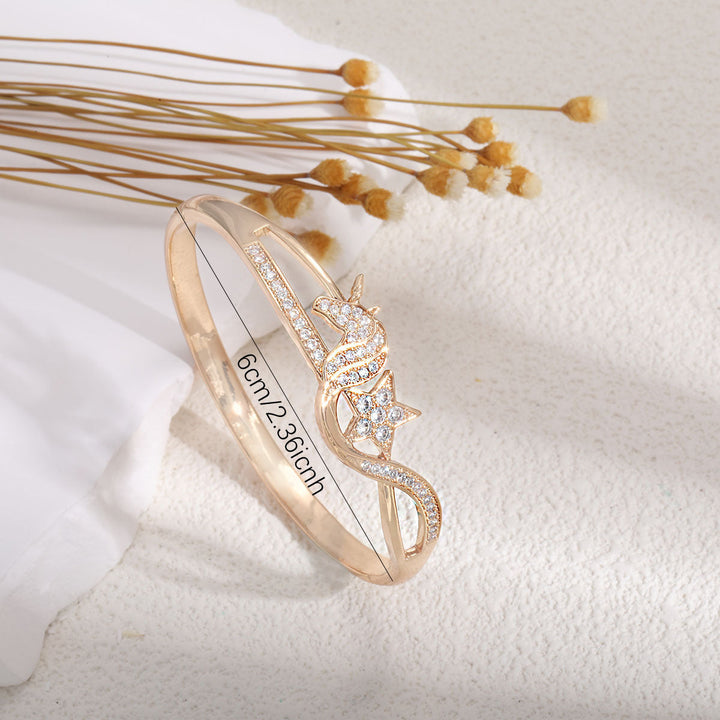 Ladies bracelet with elaborate infinity symbol and sparkling zirconia Land Girl