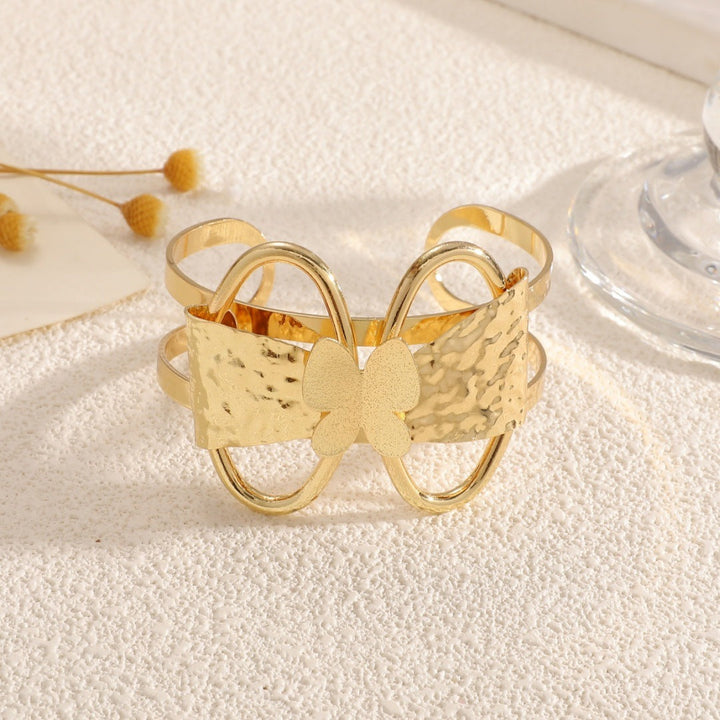 Women's bracelet with ornate butterfly design Land Girl