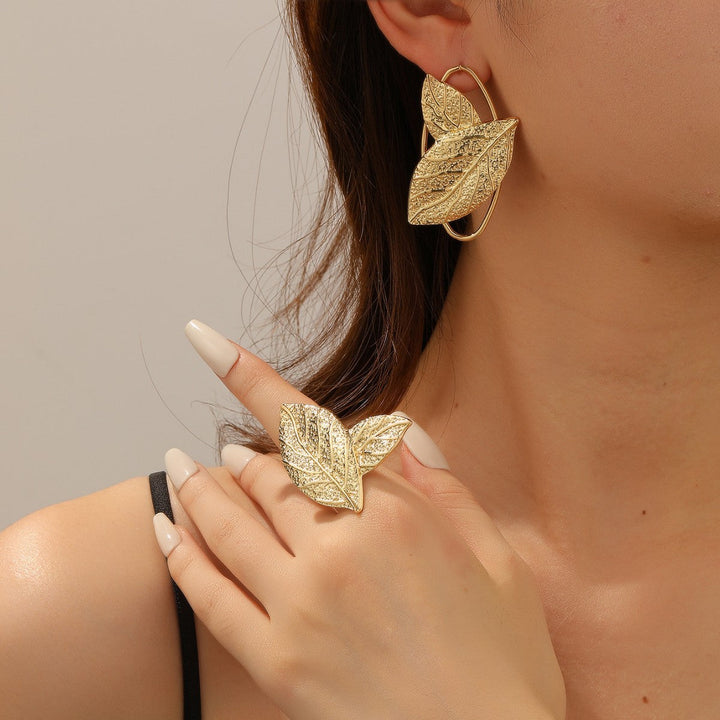 Women’s bracelet with elaborate leaf design Land Girl