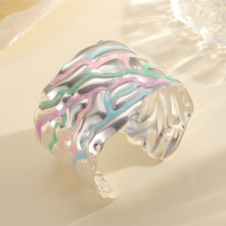 Women Open Bangle with Artistic Wave Pattern Land Girl