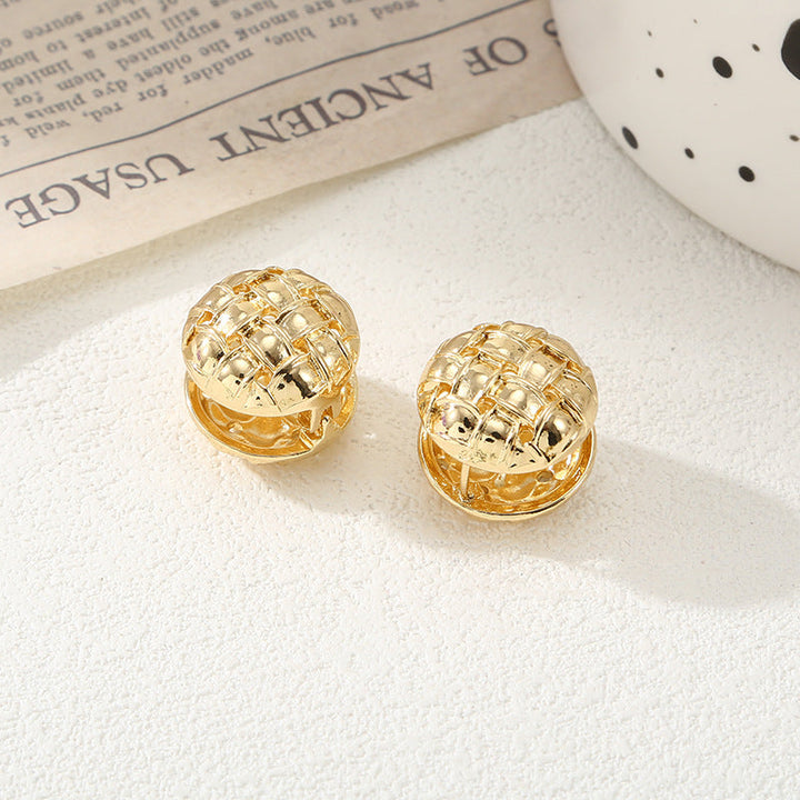 Women's Ear Clips with Elegant Pattern Land Girl