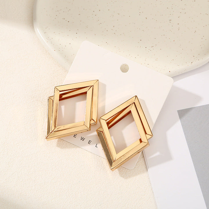 Women's Hanging Earrings with Square Design and Glossy Surface Land Girl