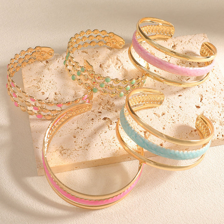 Women Open Bangle with Artistic Relief Design Land Girl
