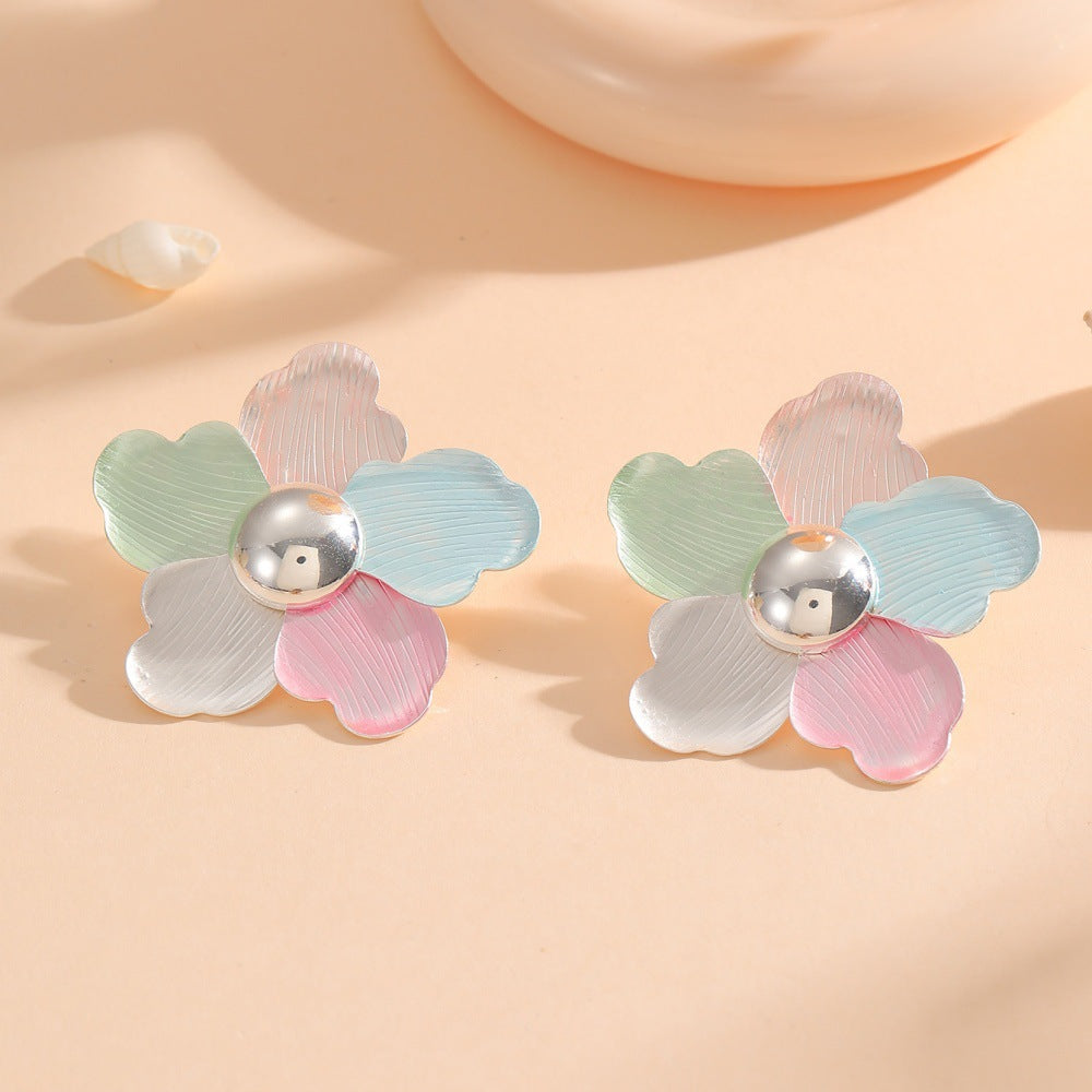Women's hair clips in playful flower design Land Girl