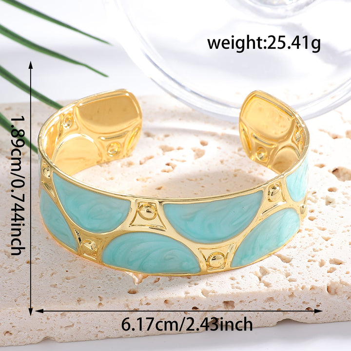 Women's cuff bracelet with artistic design Land Girl