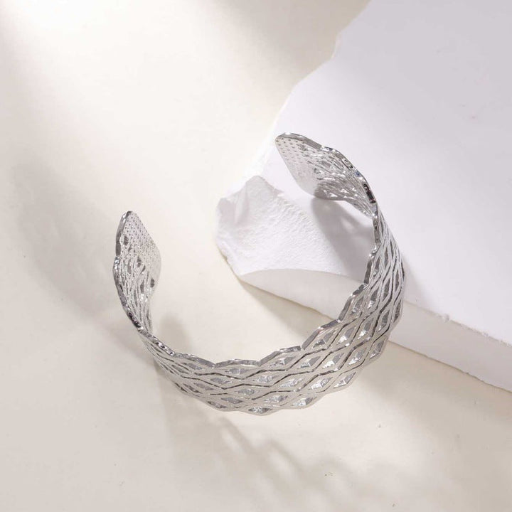 Women's Open Bangle with Elegant Wave Design Land Girl
