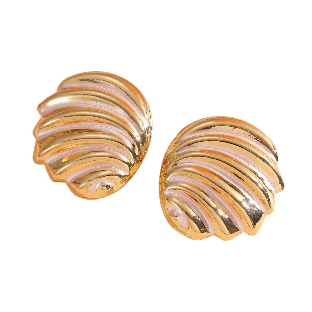 Women's ear clips in maritime shell design Land Girl
