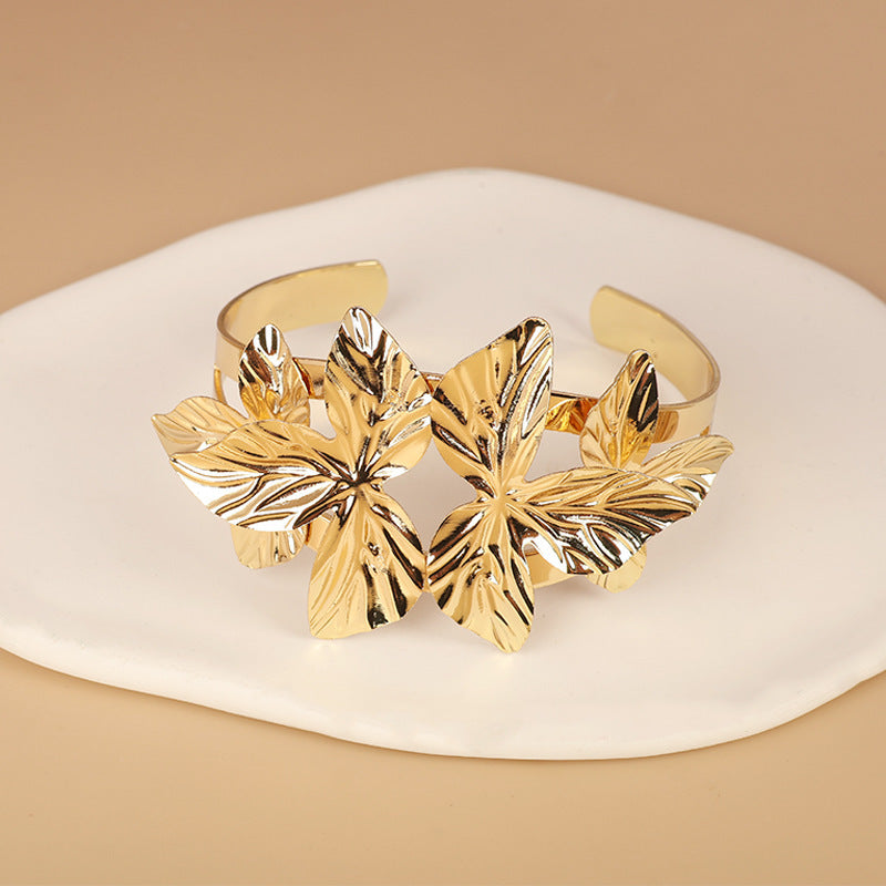Women's elegant bracelet with artistic floral design Land Girl