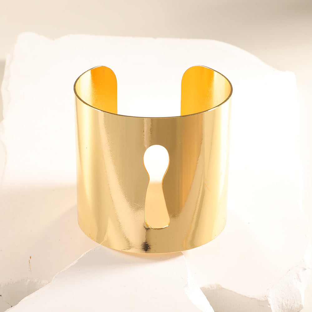 Women Open Bangle with Artistic Relief Design Land Girl