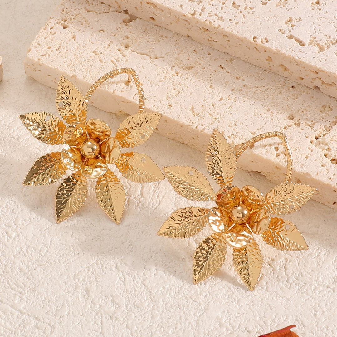 Women's hair clips in luxurious leaf design Land Girl