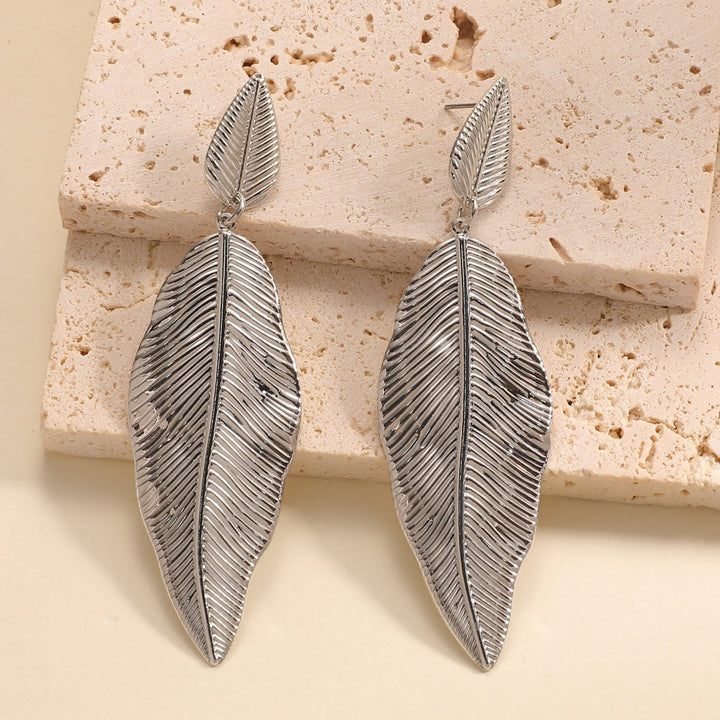 Women's Hanging Earrings in Elegant Leaf Design Land Girl