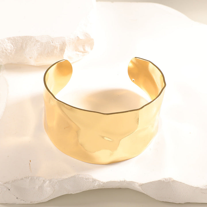 Women Open Bangle with Artistic Relief Design Land Girl