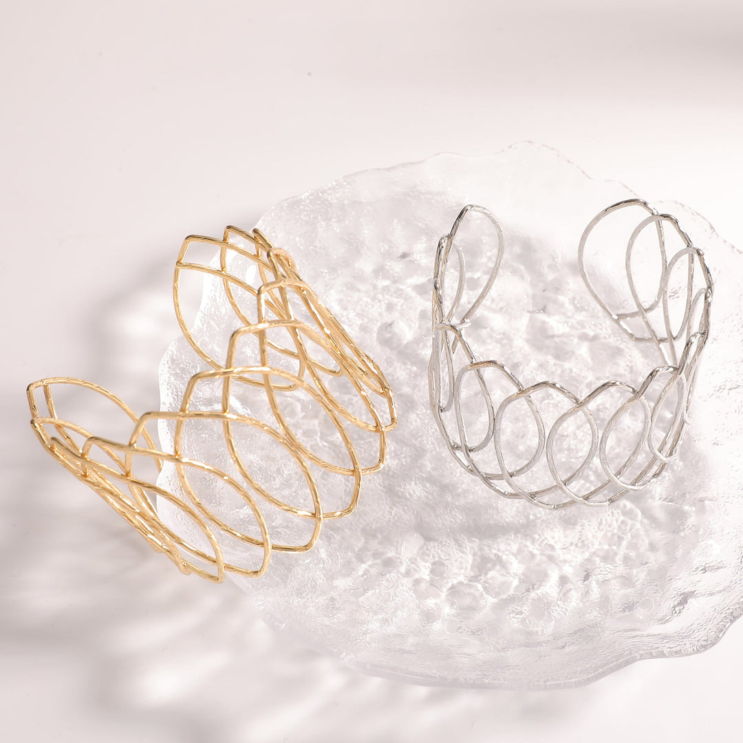 Women Open Bangle with Artfully Curved Design Land Girl