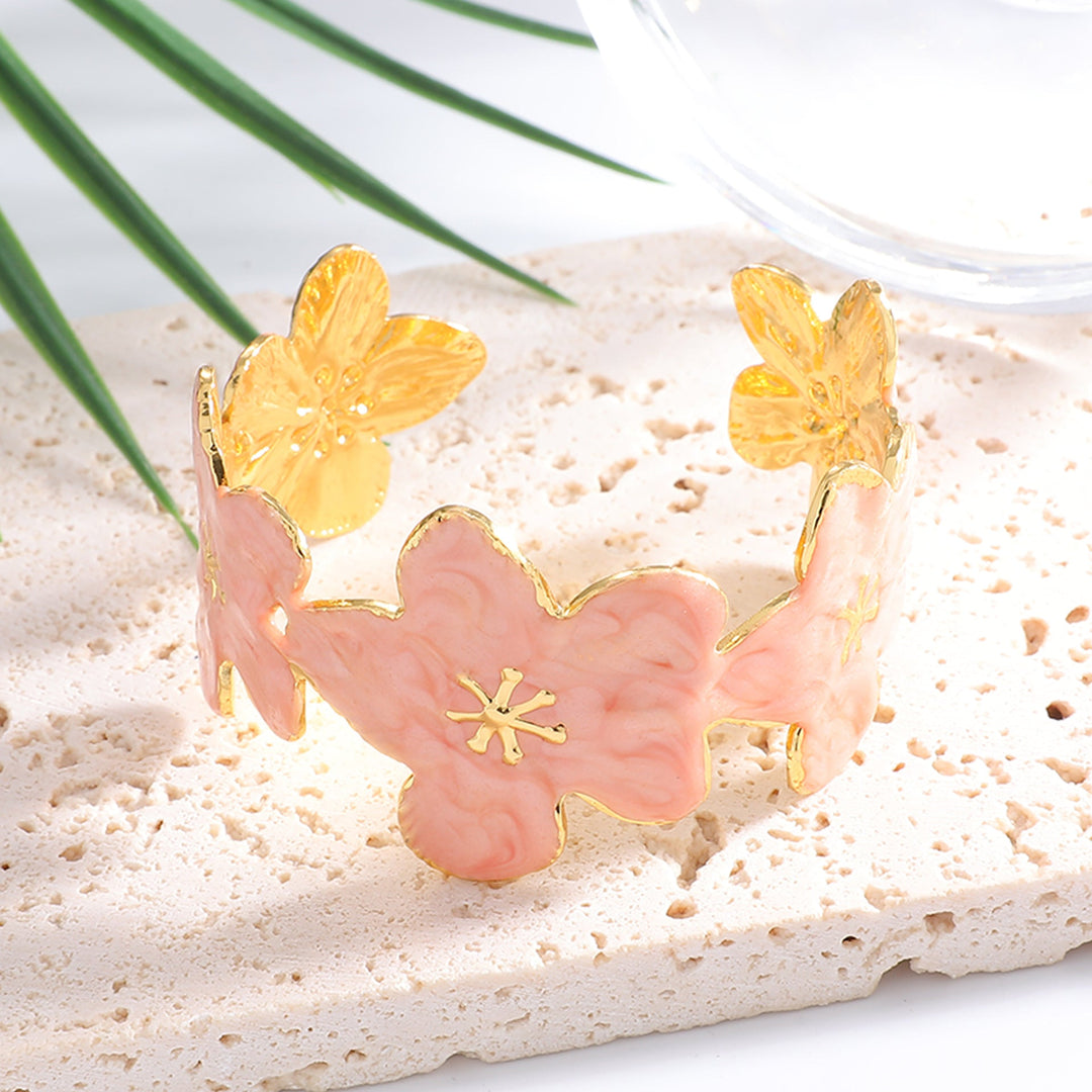 Ladies' bangle with floral motifs Land Girl