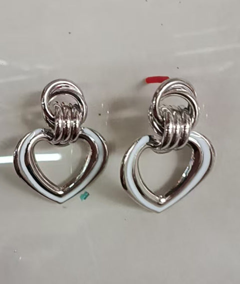 Women’s earrings in modern heart design Land Girl