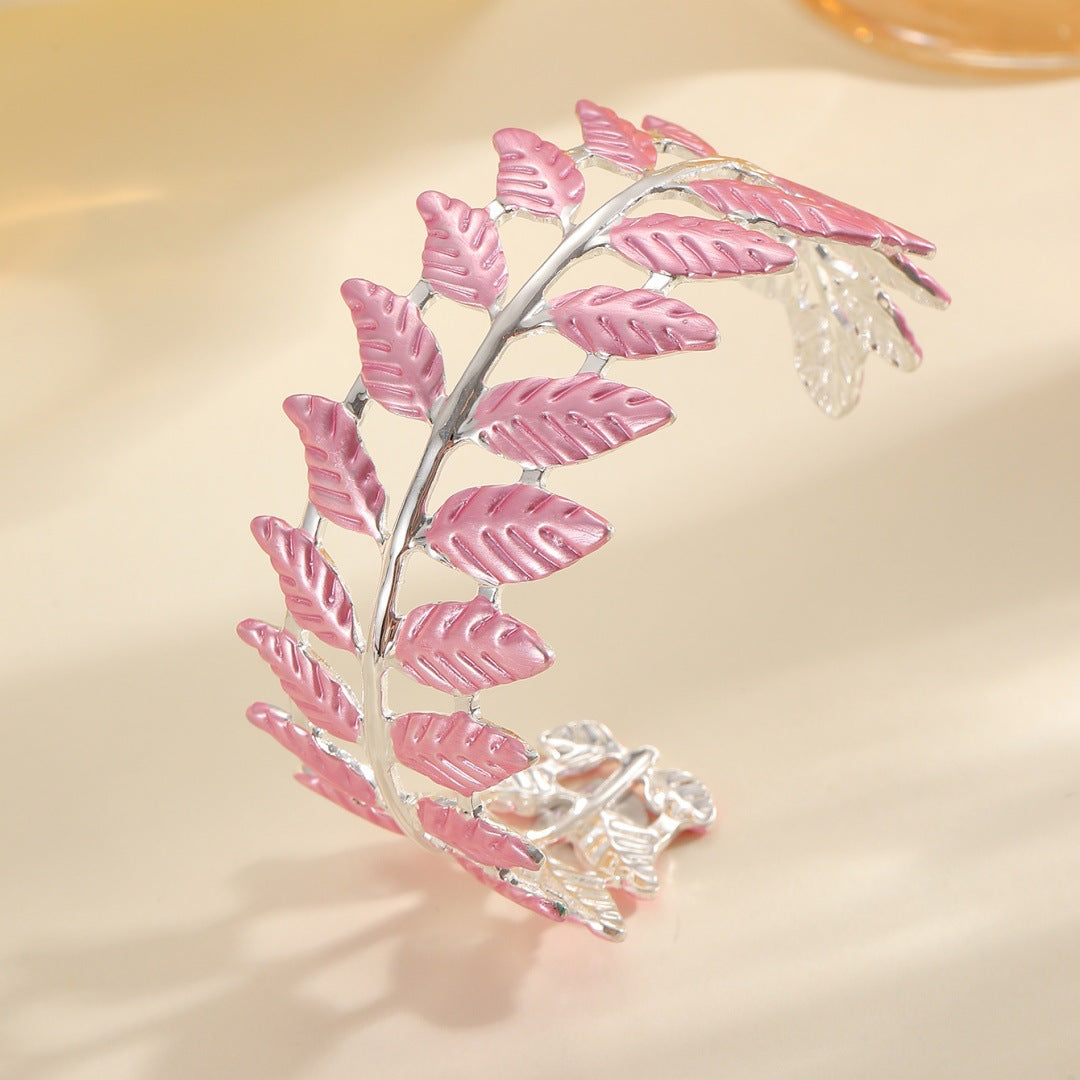 Ladies bracelet in elegant leaf design Land Girl