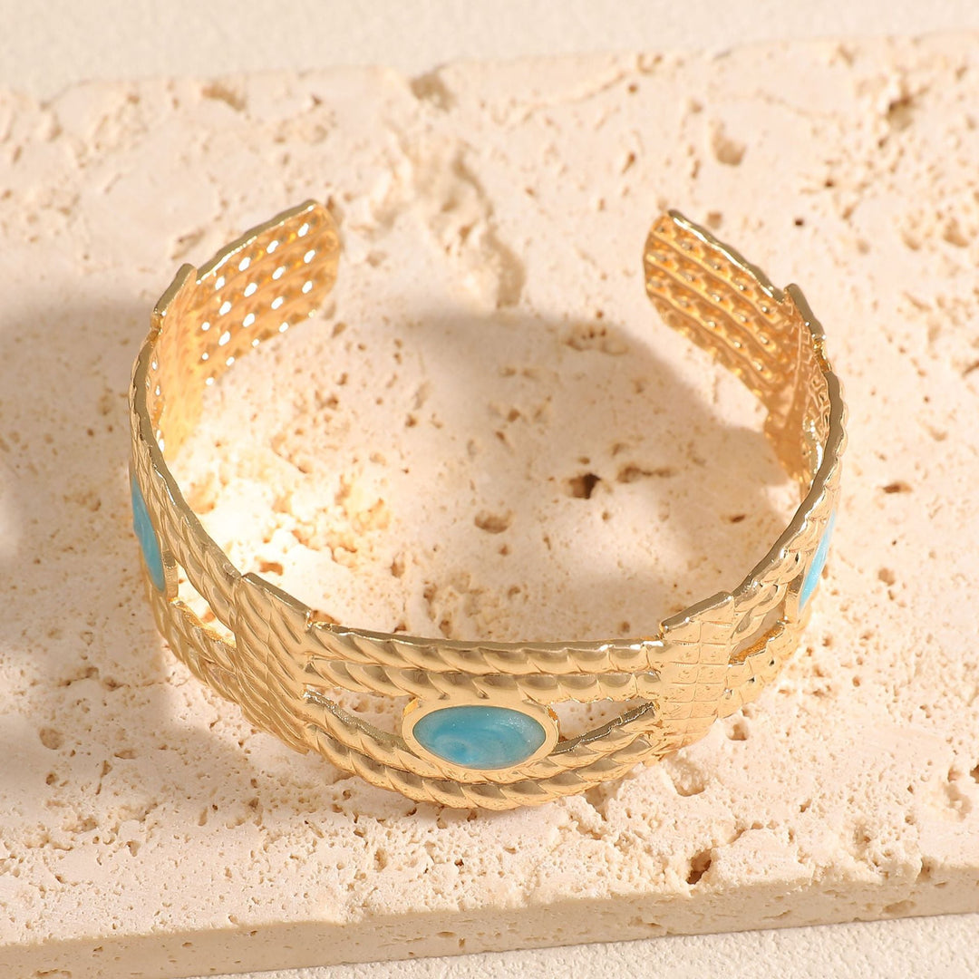 Women Open Bangle with Artistic Braiding Pattern Land Girl