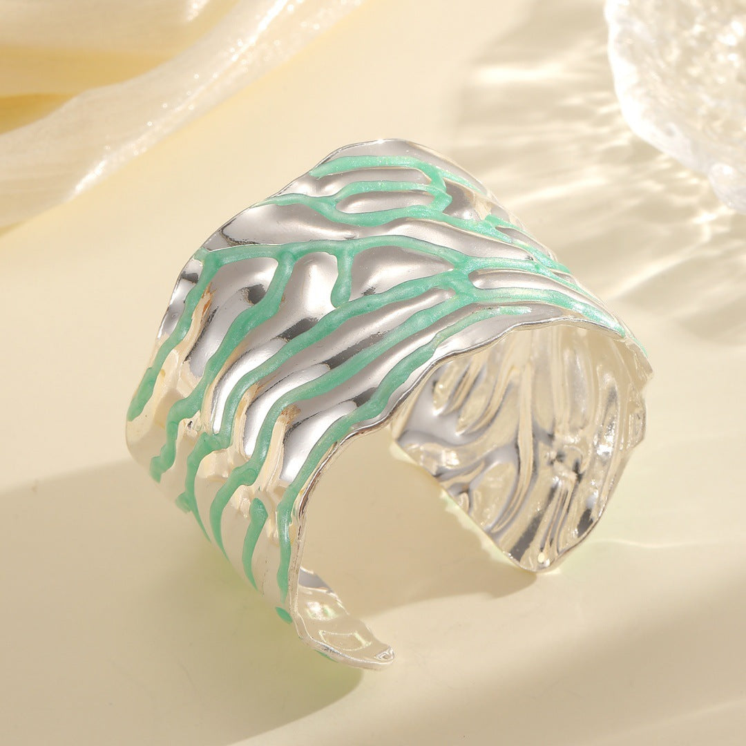 Women Open Bangle with Artistic Wave Pattern Land Girl