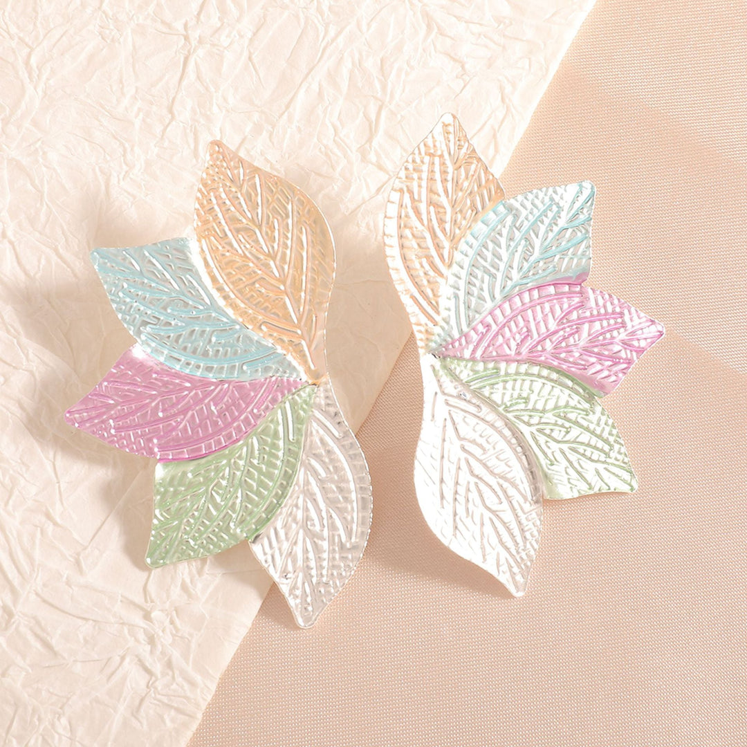 Women’s hair accessory with elaborate leaf design Land Girl