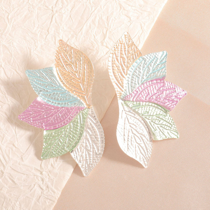 Women’s hair accessory with elaborate leaf design Land Girl
