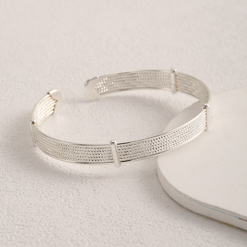 Ladies Open Bangle with Elegant Structure Design Land Girl