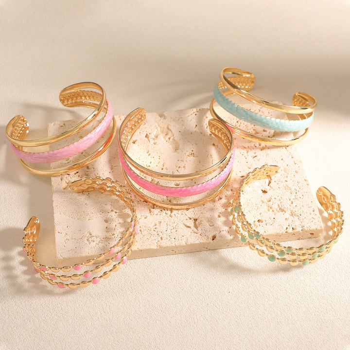 Women Open Bangle with Artistic Relief Design Land Girl