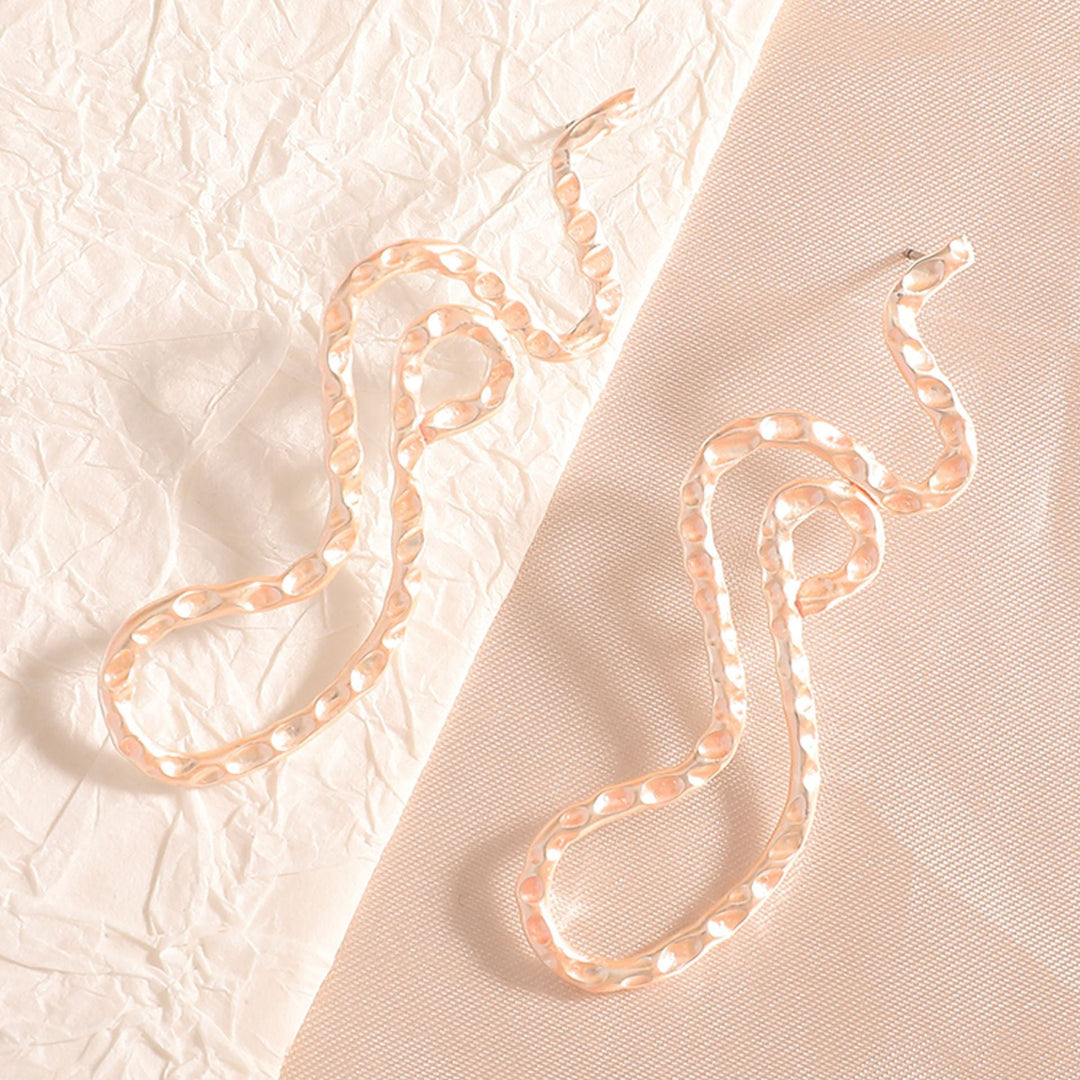 Ladies earrings in elegant wave pattern Land Girl