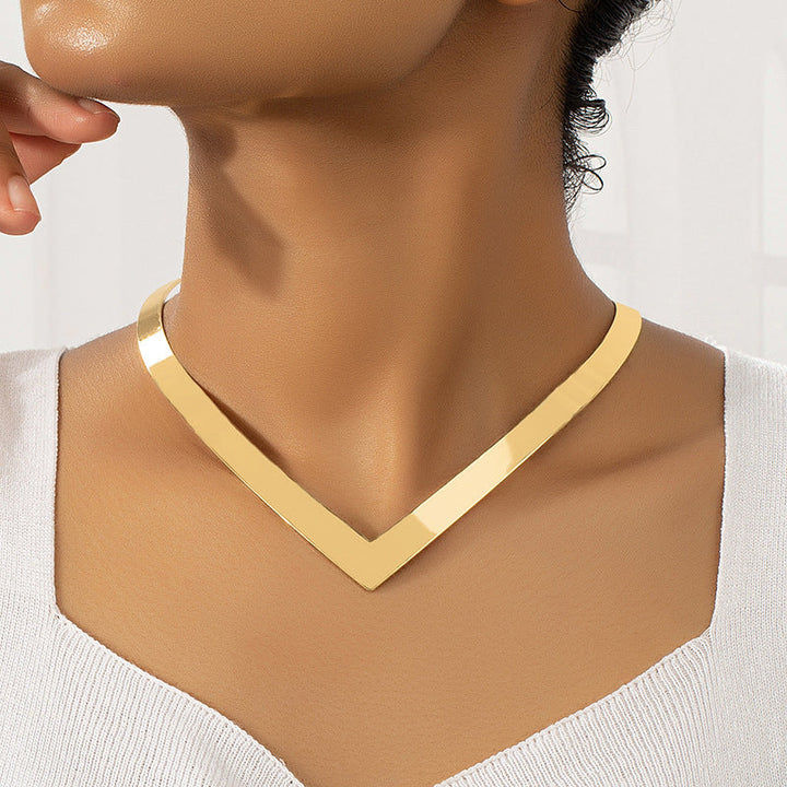 Women Choker Necklace with Modern V Design Land Girl