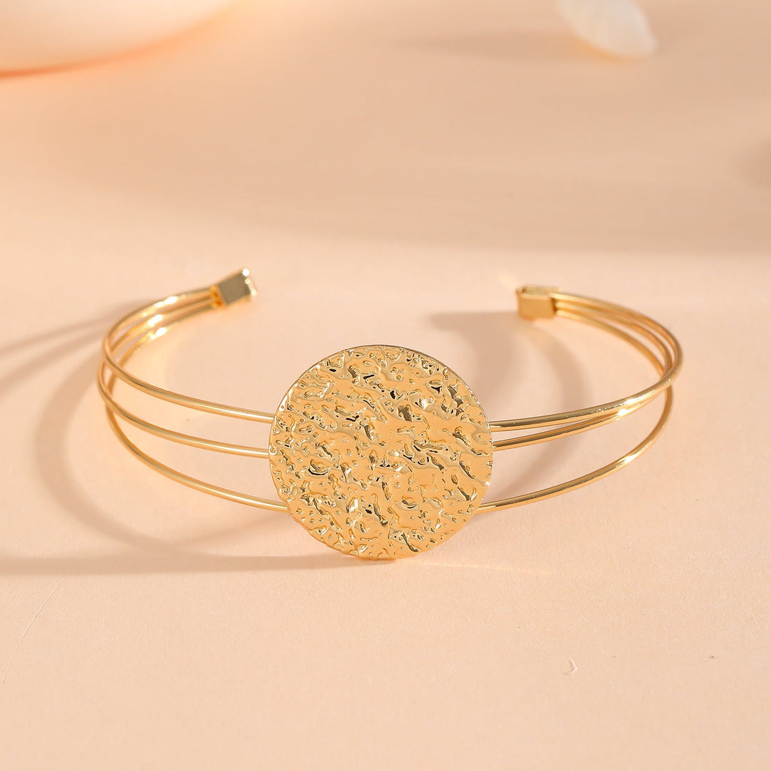 Women's bracelet with intricate bow design Land Girl