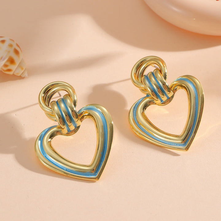 Women’s earrings in modern heart design Land Girl
